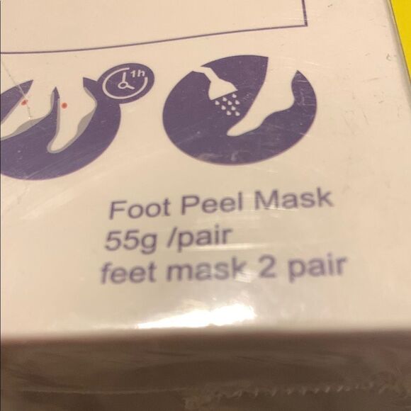 Foot Exfoliation Peeling Mask for guys & gals (crosspost) - Picture 3 of 4